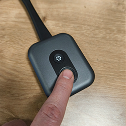 projetez votre écran d'ordinateur en appuyant sur le bouton à l'extrémité