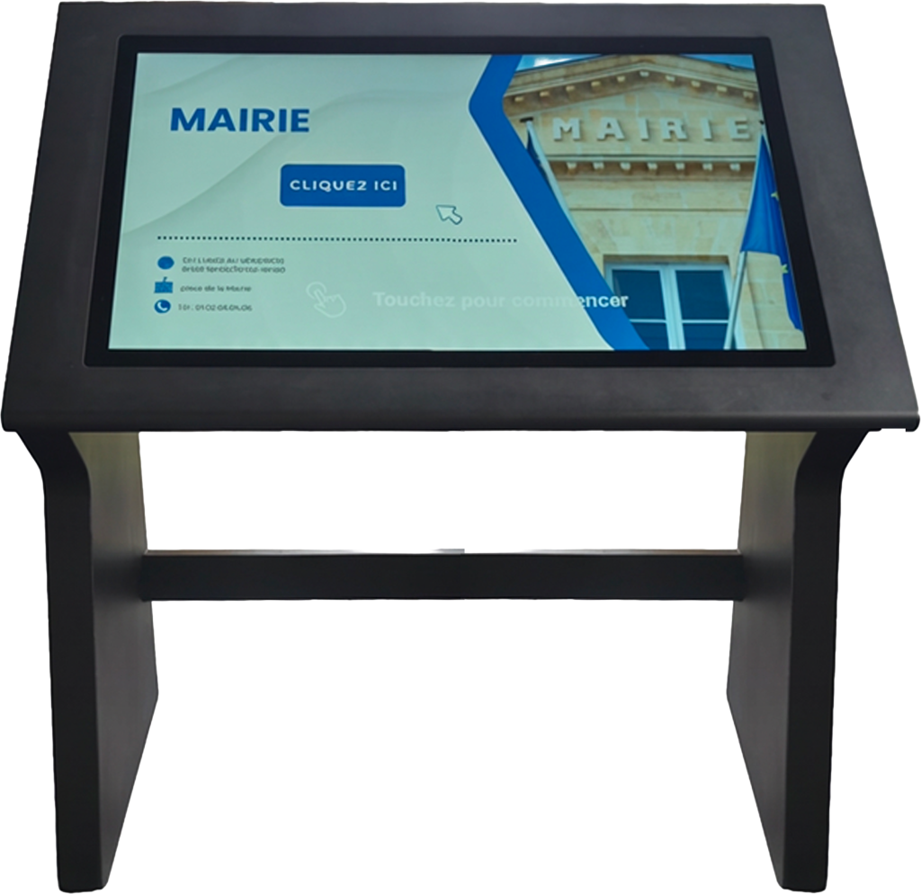 Photo d'un kiosque numérique conçu pour les PMR avec son écran incliné et tactile